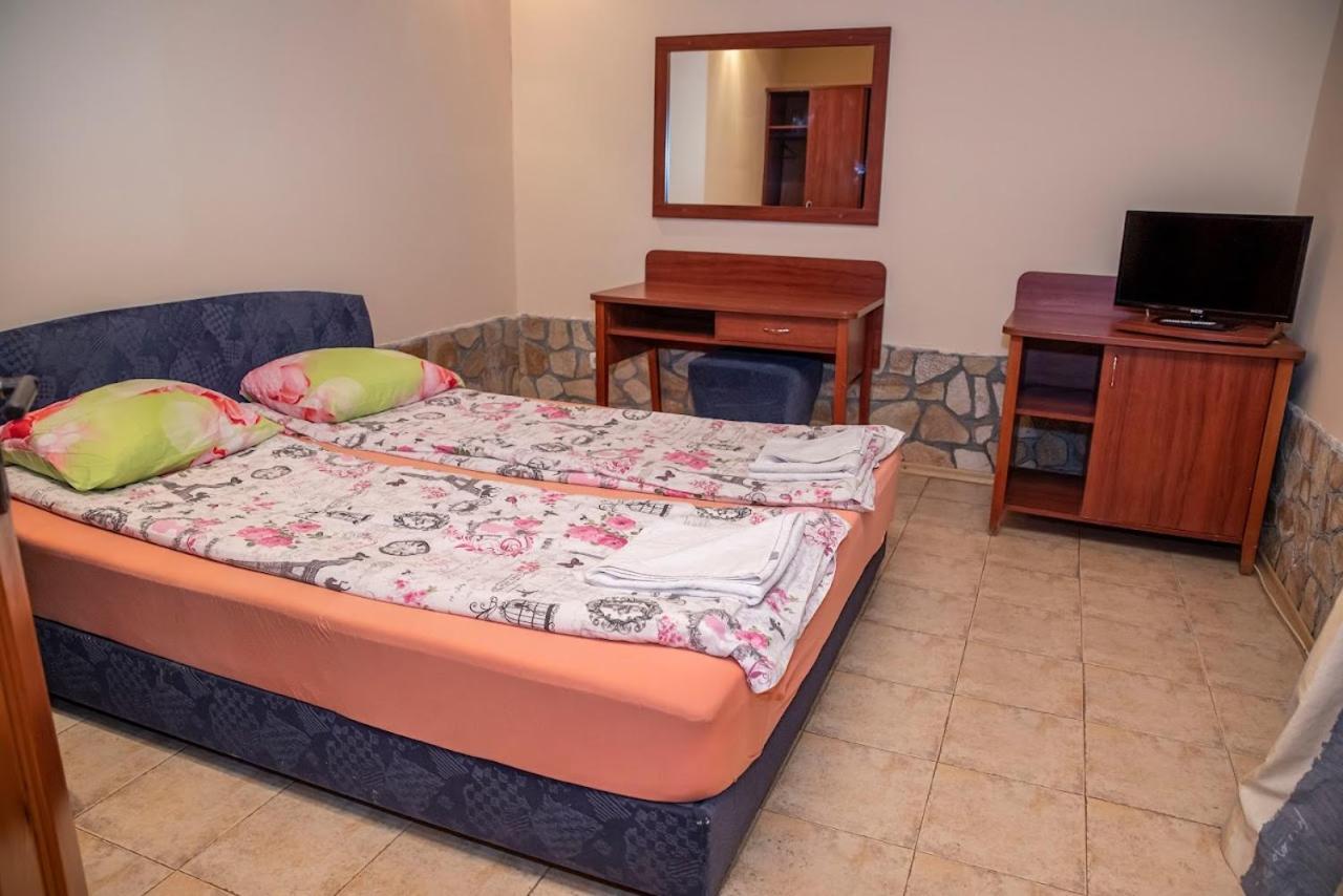 Стария Чинар Мелник Hotell Exteriör bild
